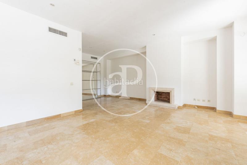 Foto 12c08fe4-622d-4b90-bb31-5da328b80335. Reihenhaus mit heizung parking pool in Encinar de los Reyes La Moraleja