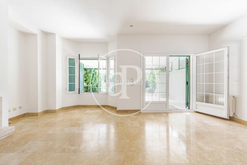 Foto 3d08482b-d50a-40a3-8be7-42ab5c08d241. Reihenhaus mit heizung parking pool in Encinar de los Reyes La Moraleja