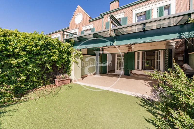 Foto b7a858d6-b1c1-44a8-abc9-d626594ddaae. Reihenhaus mit heizung parking pool in Encinar de los Reyes La Moraleja