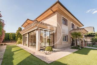 Casa a Yucatán-La Cornisa. Chalet en venta en las rozas