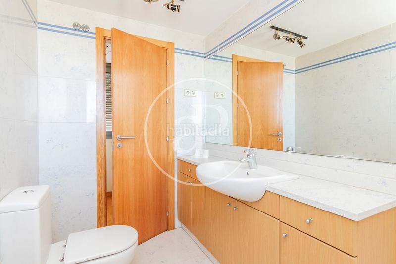 Foto 3cfa9d9d-6cd2-417a-9aec-d24b6db141c4. Ático  en venta en salamanca en Guindalera Madrid