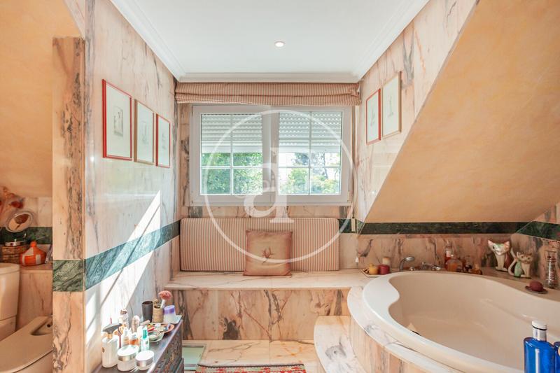 Foto b2d1f249-d789-46da-98d9-fda20efa5684. Casa  independiente en venta en Las Lomas. en Boadilla del Monte