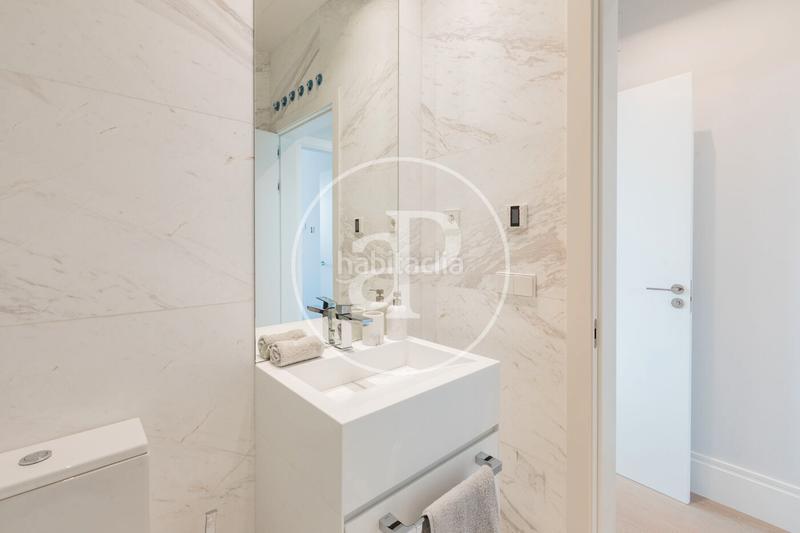 Foto f9b248bf-a418-422d-aaee-ff77e1be5e34. Location appartement avec chauffage parking piscine dans Madrid