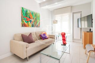 Location Appartement  C. de clara del rey. Piso en alquiler en calle clara del rey