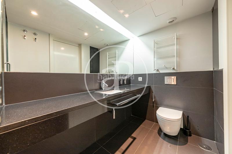 Foto b910bcee-f36f-46c8-815a-a7dda05e1f28. Alquiler piso en calle de génova 5 vivienda en alquiler en calle génova en Madrid