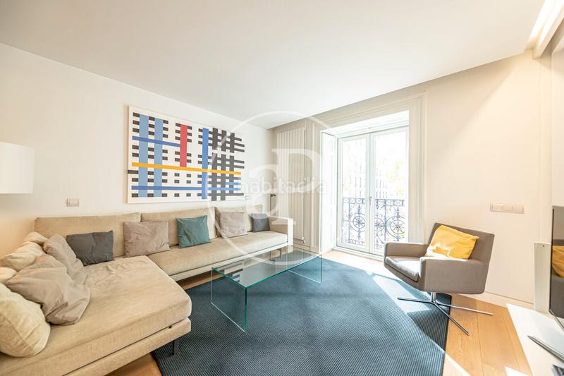 Foto c82cc520-9244-4baa-a9da-5bea09d5230b. Location appartement dans calle de génova 5 dans Almagro Madrid