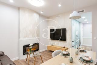 Pis  C. de vallehermoso. Piso en venta en chamberi