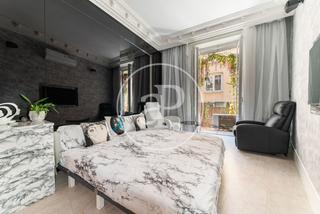 Pis a Cortes-Huertas. Piso en venta en sol
