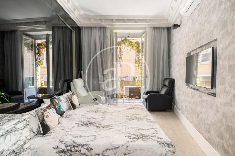 Foto c26139b3-7254-4f17-9796-4948f925dd36. Piso  en venta en sol en Cortes-Huertas Madrid