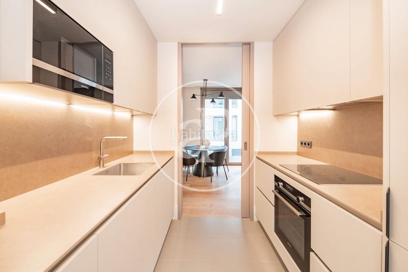 Foto 3105c294-7b50-4c78-b2e1-173426dcd4da. Rent flat in p.º del gral. martínez campos 19 in Almagro Madrid