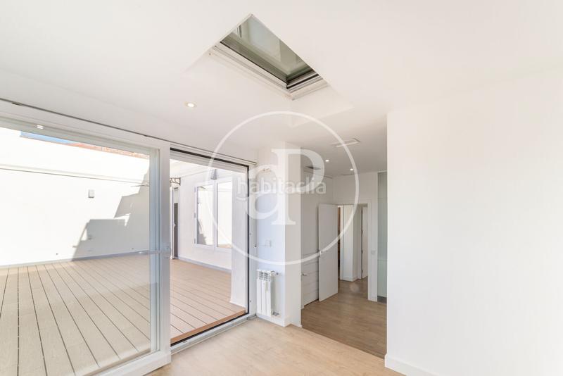 Foto 01701d84-1b58-4980-82f3-c0188f5eb0dc. Alquiler piso atico en alquiler en Fuente del Berro en Madrid