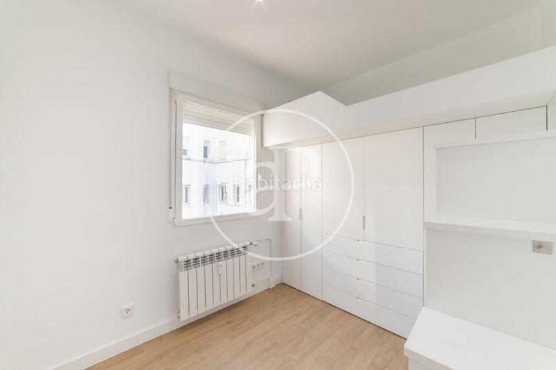 Foto 4ab9fdae-1a78-4267-a5a0-73c38051fb8c. Alquiler piso atico en alquiler en Fuente del Berro en Madrid