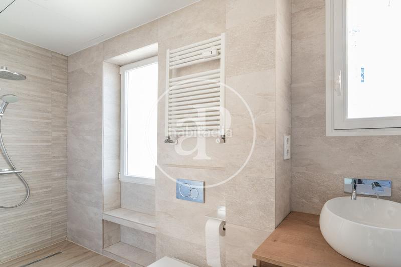 Foto 7a916a4a-ad9c-4b58-be19-f0bcf8fefc61. Alquiler piso atico en alquiler en Fuente del Berro en Madrid