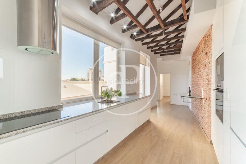 Foto b4f5d1a9-d5e1-460f-b123-ab881ad013d3. Alquiler piso atico en alquiler en Fuente del Berro en Madrid