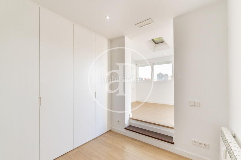Foto d25747f1-142f-44cb-8e02-cbe6f93b3085. Alquiler piso atico en alquiler en Fuente del Berro en Madrid
