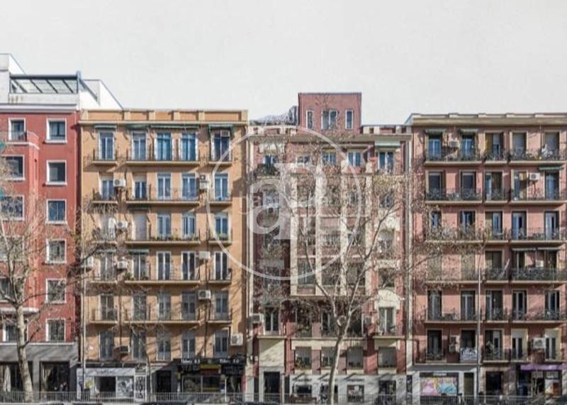 Foto 28a9bcf0-48b6-42dd-81bb-34dbb6ad3781. Piso  reformado en venta en doctor esquerdo en Madrid