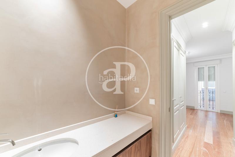Foto d2a71d35-9fed-4c31-8817-cf85835a8c1c. Location appartement avec chauffage dans Castellana Madrid