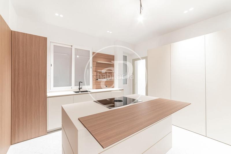 Foto 5ea5f876-d85d-498a-90d5-f37c6a017a2a. Rent flat with heating in Castellana Madrid