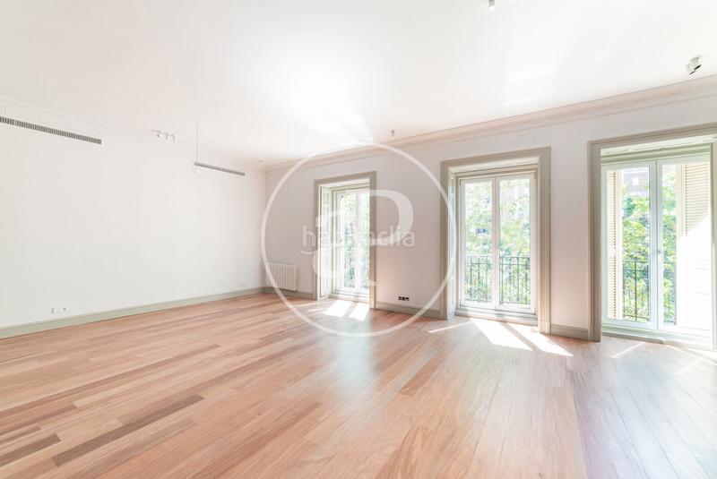 Foto 83f1d205-52ed-4767-84f0-e2fd3f9b5548. Rent flat with heating in Castellana Madrid