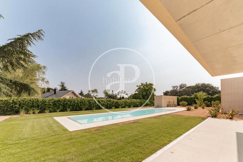 Foto b6683693-b2ae-4a2f-b5ea-47d9931408ff. Casa con riscaldamento parcheggio piscina in Las Lomas Boadilla del Monte