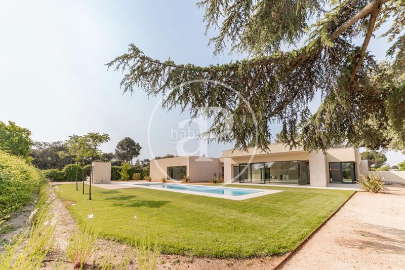 Foto efffe769-4b93-4d84-aba2-6c85f39425e7. Casa con riscaldamento parcheggio piscina in Las Lomas Boadilla del Monte