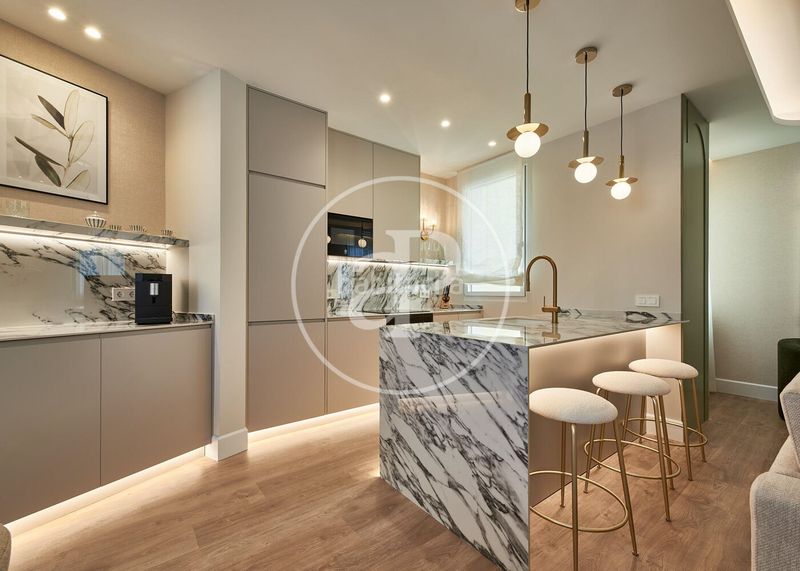 Foto d0e4c8d3-e0d4-4709-aa9e-03a2cfdbbefc. Pis amb calefacció a Castellana Madrid