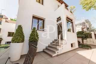 Lloguer Casa  Av. de ramón y cajal. Chalet independiente en alquiler en avenida de ramón y cajal