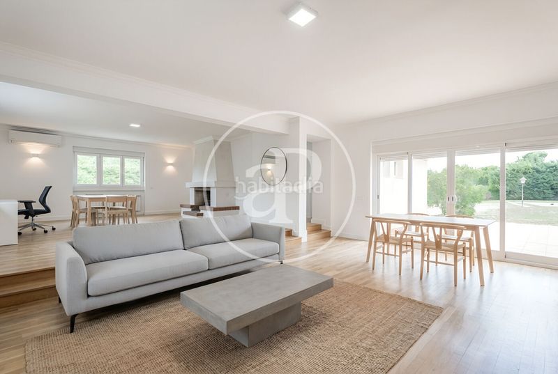 Foto 7fe5944f-d90a-48e8-8a52-cc07aaf320d4. Casa amb calefacció aparcament piscina a Bonanza Boadilla del Monte