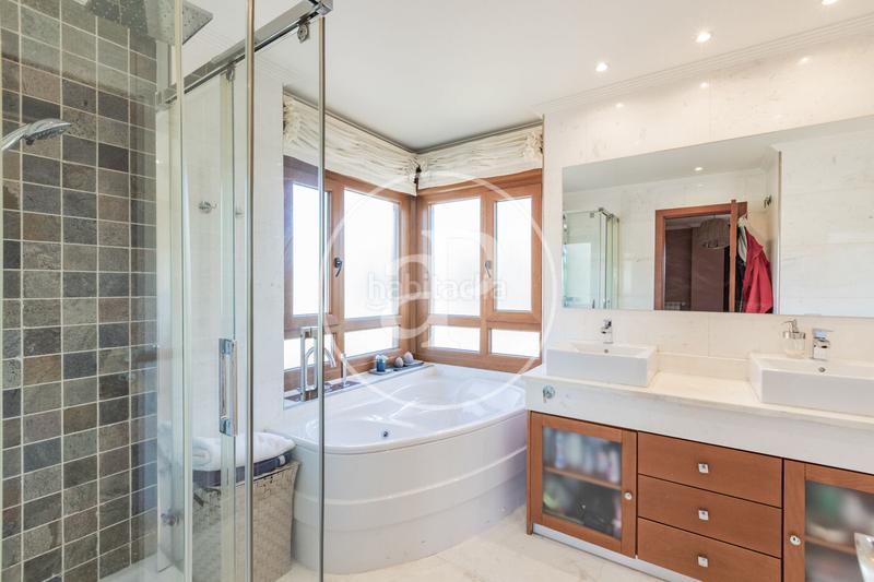 Foto 02085323-7d29-4419-8568-a35c3807f65c. Haus mit heizung parking pool in Somosaguas Pozuelo de Alarcón