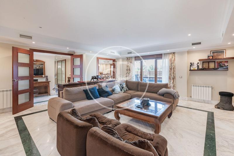 Foto 0e23abf2-98f3-45e8-8325-a8b5191e272e. Haus mit heizung parking pool in Somosaguas Pozuelo de Alarcón