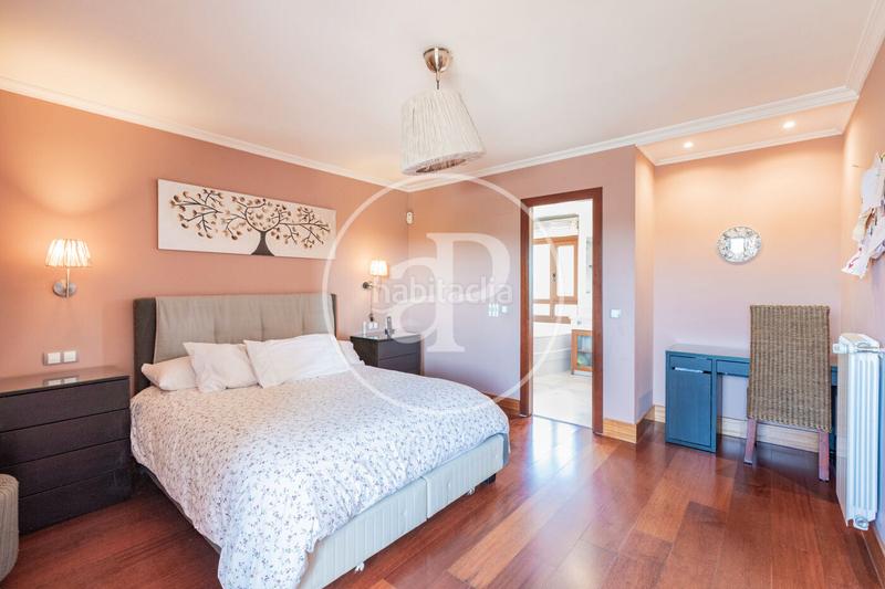 Foto 33d9bf00-4708-4ee6-9b70-b934b4889ee3. Haus mit heizung parking pool in Somosaguas Pozuelo de Alarcón