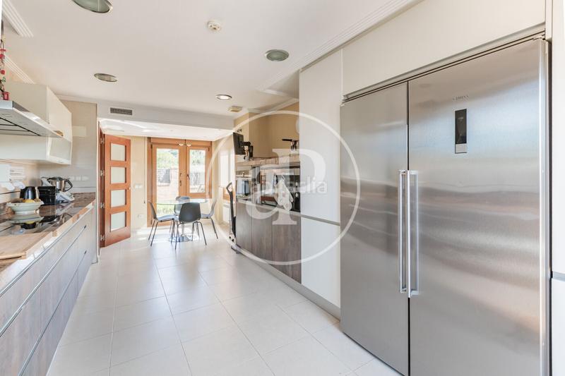 Foto 383145fa-989b-4b48-b7ae-6b45d734865b. Haus mit heizung parking pool in Somosaguas Pozuelo de Alarcón