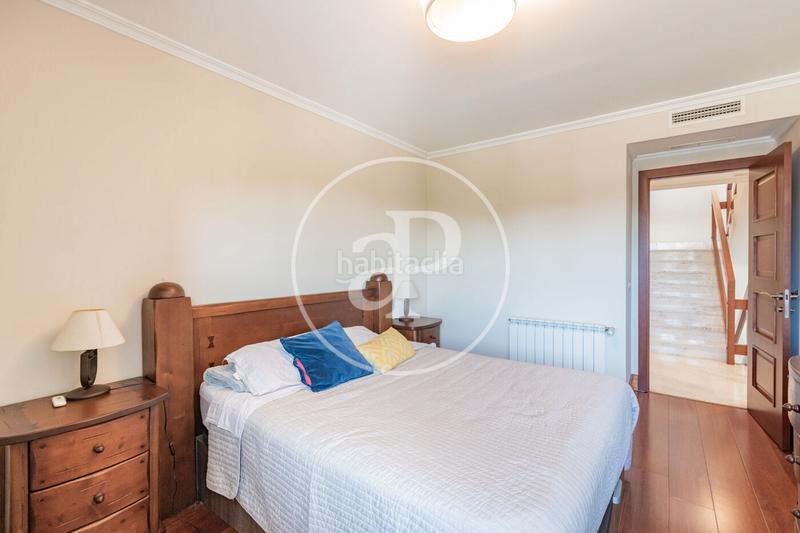 Foto b4b04b1a-94c2-461a-ba63-2f98d628ec5e. Haus mit heizung parking pool in Somosaguas Pozuelo de Alarcón