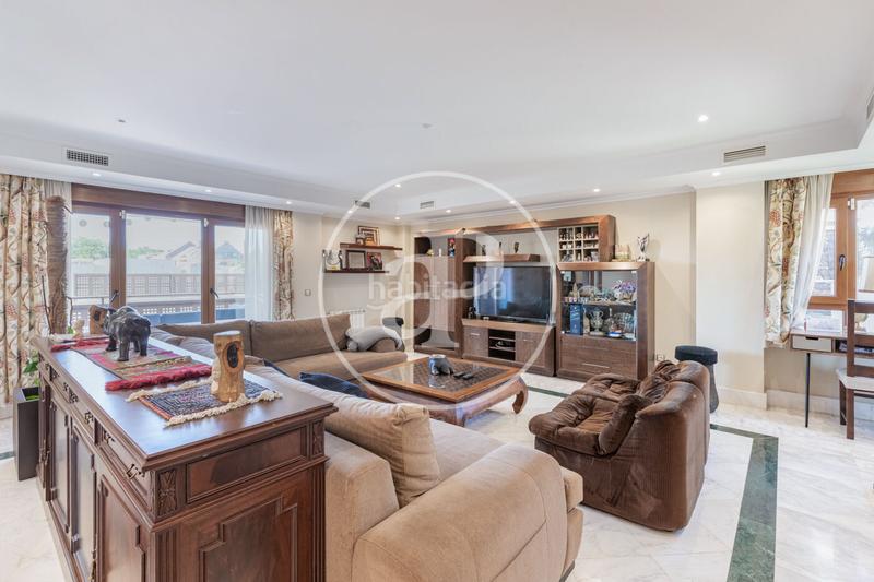 Foto bc097023-d2d5-41e2-97b1-47c465e5dadd. Haus mit heizung parking pool in Somosaguas Pozuelo de Alarcón