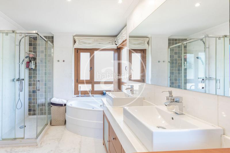 Foto bd107984-3767-4ecc-890e-b462aaf71693. Haus mit heizung parking pool in Somosaguas Pozuelo de Alarcón