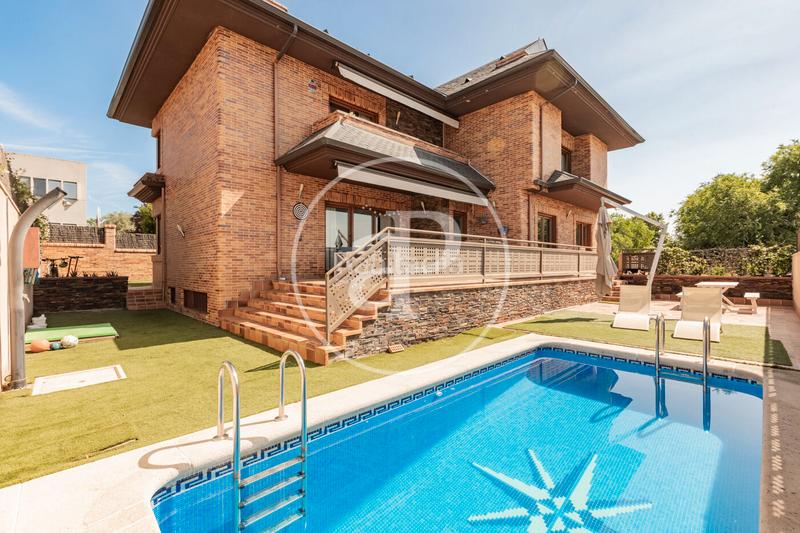 Foto caafcb3a-dc74-4884-9795-b15e45d33906. Haus mit heizung parking pool in Somosaguas Pozuelo de Alarcón