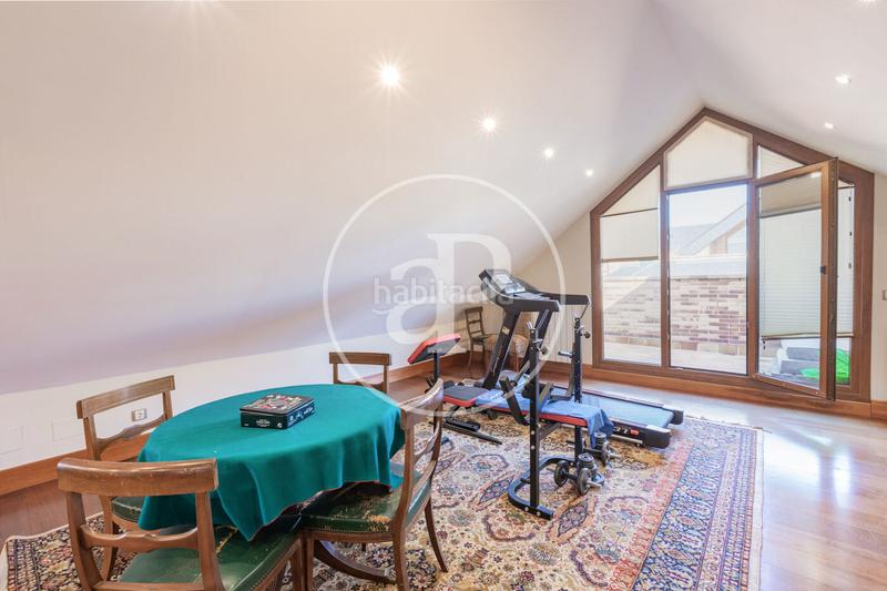 Foto d296cc4d-ae83-4d15-bf01-6cbcf03e241e. Haus mit heizung parking pool in Somosaguas Pozuelo de Alarcón