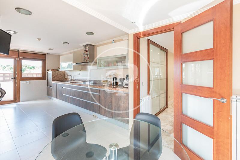 Foto fd5edac4-16cc-4d53-8fbe-aa5a0e90a896. Haus mit heizung parking pool in Somosaguas Pozuelo de Alarcón