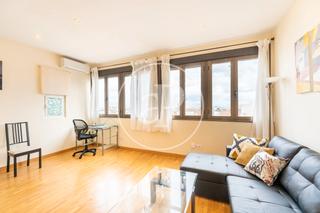 Lloguer Loft  C. de londres. Estudio en alquiler en calle londres