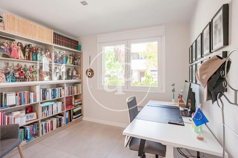 Foto 7aa078d7-e2b6-48b8-8e00-c3b5fabe3e19. Rent semi detached house with heating parking pool in Boadilla del Monte