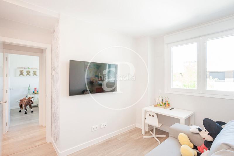 Foto 7b15b3af-f921-4d67-8c38-d87ceb190d22. Rent semi detached house with heating parking pool in Boadilla del Monte