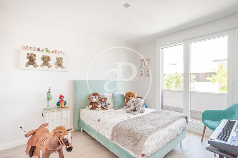 Foto 8d182fce-5621-4698-98ac-2040643f0ec0. Rent semi detached house with heating parking pool in Boadilla del Monte