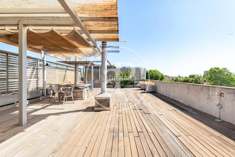 Foto 33ae9907-d033-4127-afbe-9844a6352c22. Dachwohnung mit heizung parking pool in Encinar de los Reyes La Moraleja