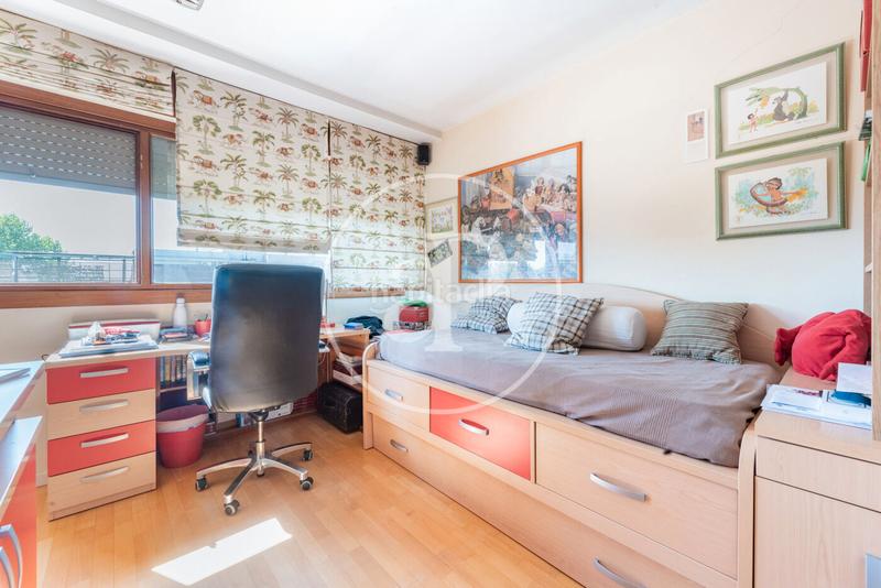 Foto 83dce91e-fff9-4e31-9d99-f8e64ec92b5a. Dachwohnung mit heizung parking pool in Encinar de los Reyes La Moraleja