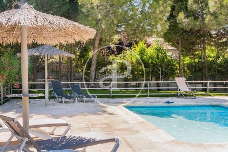 Foto a99f194f-c4dd-445d-b937-3ed47d35ca94. Dachwohnung mit heizung parking pool in Encinar de los Reyes La Moraleja