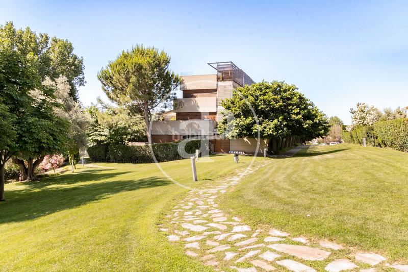 Foto ac6b8324-5f24-4946-8471-613a665f59ae. Dachwohnung mit heizung parking pool in Encinar de los Reyes La Moraleja