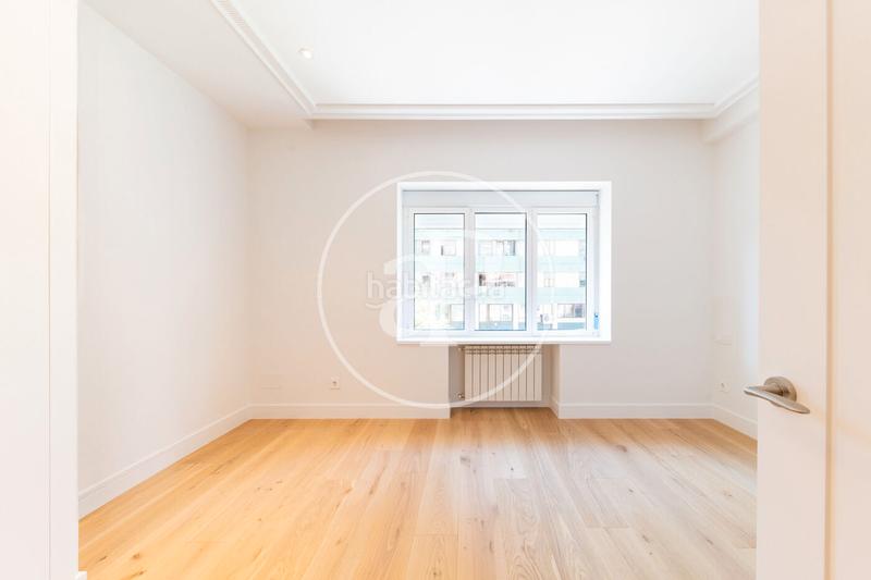 Foto e085c3ef-d101-4b11-9956-a8586ce3ccf6. Pis amb calefacció a Niño Jesús Madrid