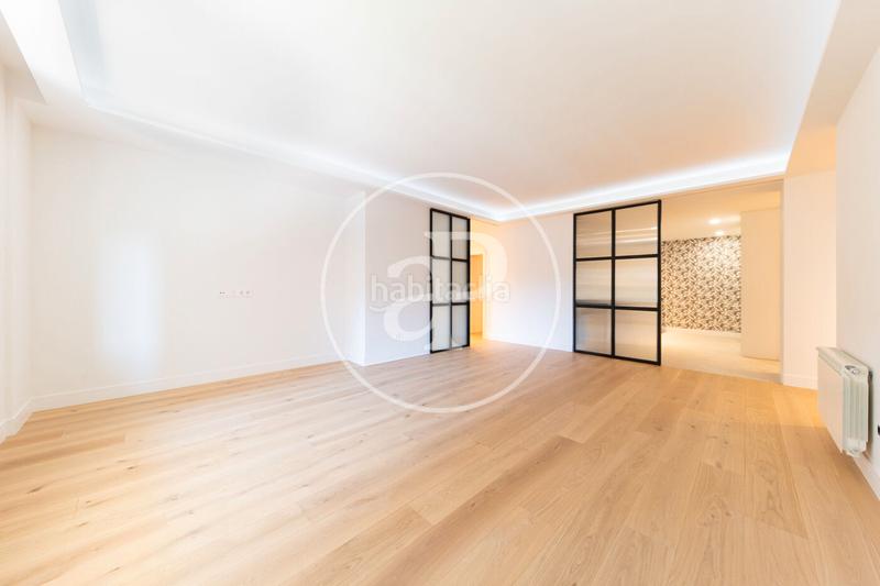 Foto fbe4168b-67ae-446b-9562-88a4e158e93b. Pis amb calefacció a Niño Jesús Madrid