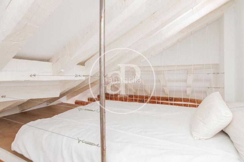 Foto 50a45a7b-5e8e-45ca-8300-4b3a3f0e5a08. Alquiler dúplex estudio en alquiler en la latina en Madrid