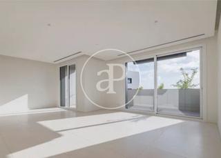 Rent Penthouse  Av. de luis garcía cereceda. Ático tríplex en alquiler en la finca